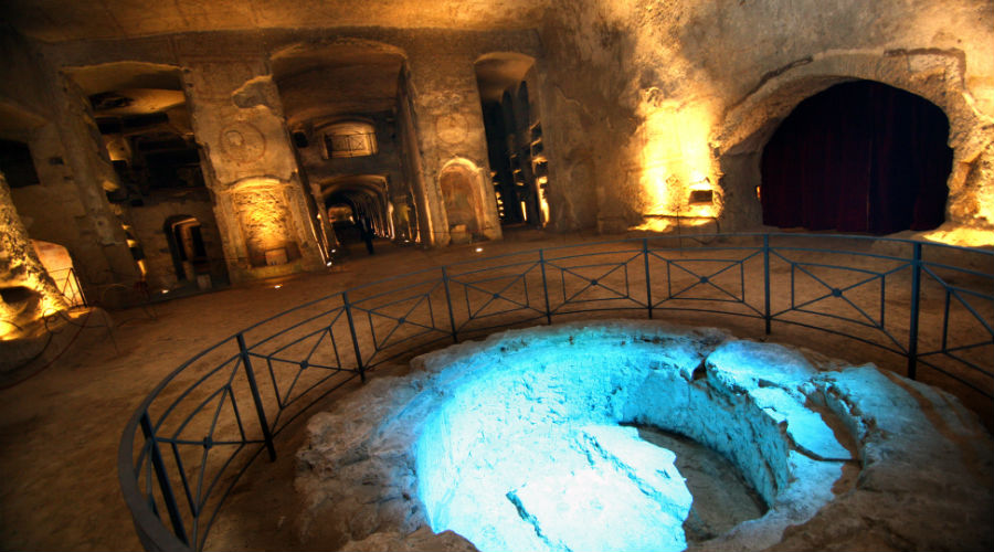 ouverture aux catacombes de San Gennaro