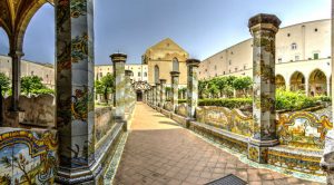 Tour notturno al Monastero di santa Chiara a Napoli con concerto di cori gospel