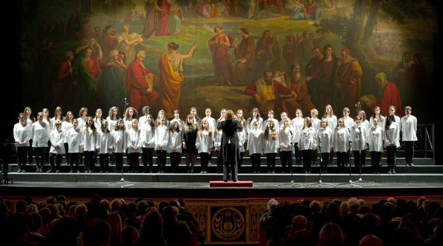 coro infantil do Teatro San Carlo