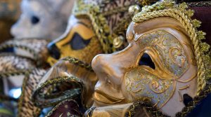 Carnevale di Bagnoli 2018 a Napoli con carri allegorici, sfilate in maschera e laboratori