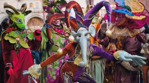 2018 Karneval in Caserta, Veranstaltungen in der Reggia und in den Straßen zwischen Wagen, Volksgruppen und Unterhaltung