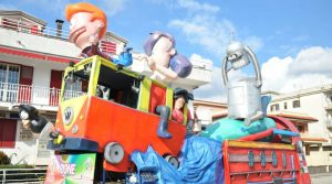 2018 Karneval in Saviano, maskierte Abende zwischen allegorischen Wagen, Musik und Gastronomie