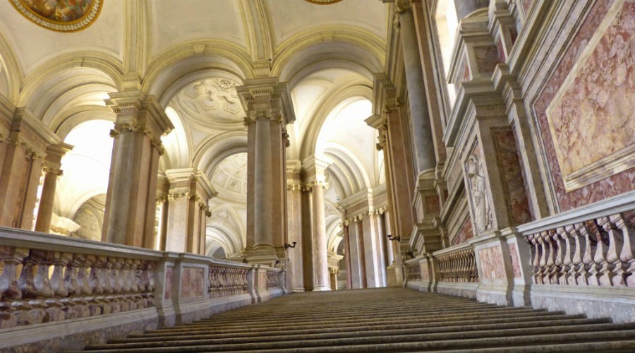 Palácio Real de Caserta, abertura extraordinária para o Memorial Day 2018 com visita aos sótãos