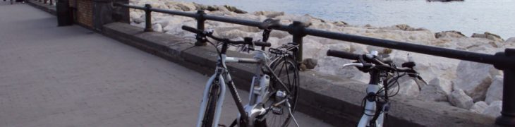 In bicicletta a Napoli