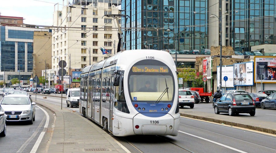 Tram in via Marina a Napoli