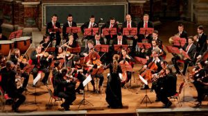 Silvester in Neapel: das Konzert des Nuova Scarlatti Orchesters im Fernsehen und online
