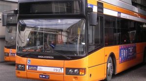 I bus per il Cimitero di Poggioreale a Napoli per la Commemorazione dei Defunti 2020