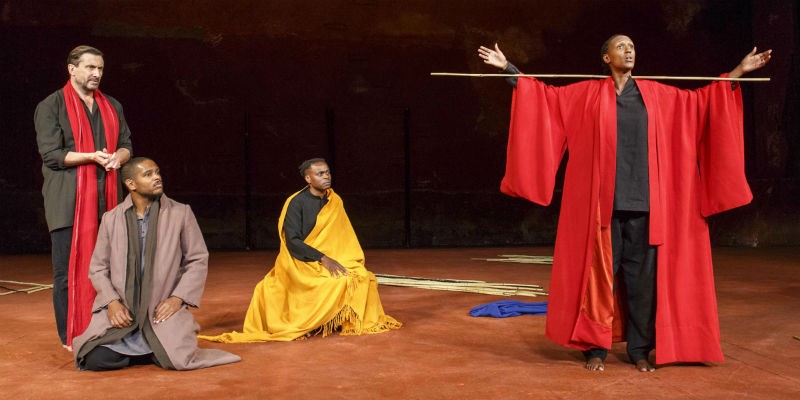 Schlachtfeld von Peter Brook im Bellini-Theater in Neapel