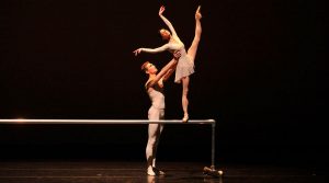 Die Internationale Tanzgala kommt mit den wichtigsten ersten Tänzern der Welt im Bellini Theater in Neapel an