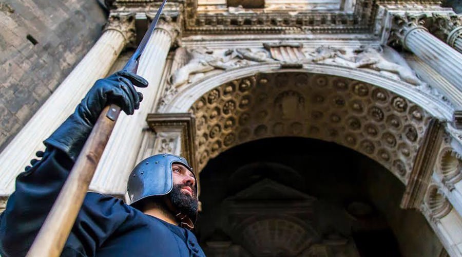 Au Maschio Angioino à Naples visites guidées interactives et jeux pour se souvenir d'Alphonse d'Aragon