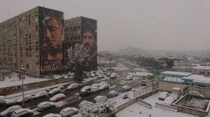 أغلقت المدارس في نابولي بسبب الظروف الجوية السيئة ، وعودة الثلوج