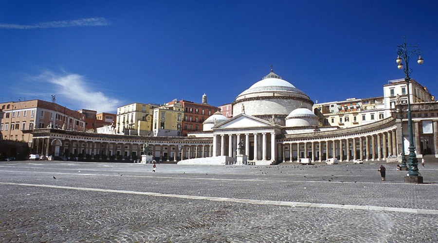 Piazza del Plebiscito in Neapel