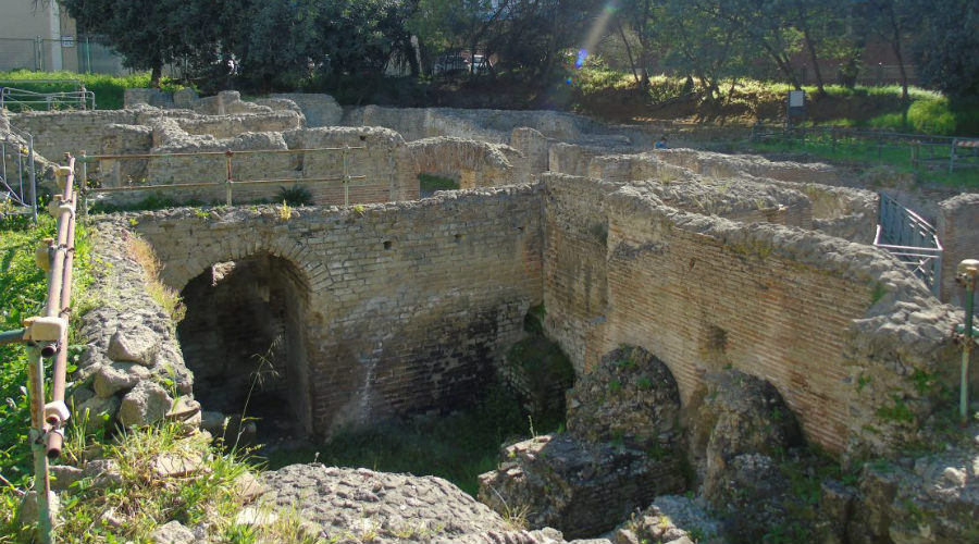 Free guided tours of the Terme di via Terracina in Naples, a 2nd century Roman complex