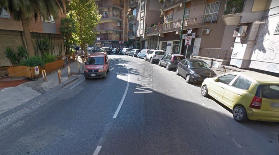 Via Domenico Fontana em Vomero