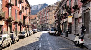 Verkehrsgerät für Arbeiten am Corso Vittorio Emanuele in Neapel bis Mai 2018