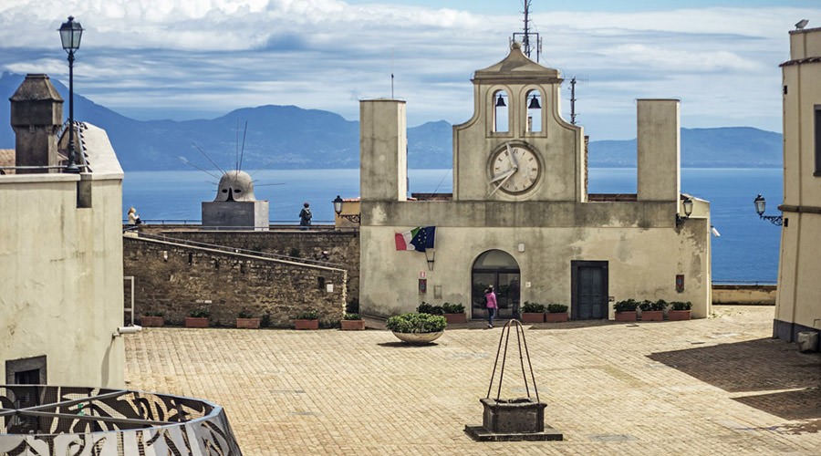 Castel Sant'elmo in Naples