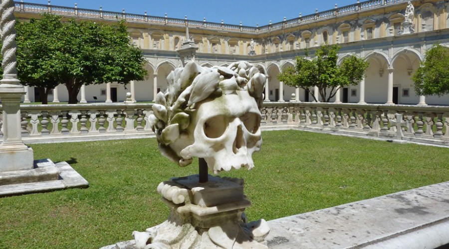 Teschio nella Certosa di San Martino a Napoli
