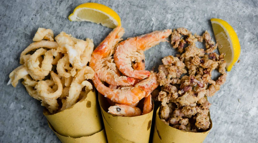 Cuoppo di pesce fritto al Borgo Marechiaro