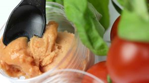 A San Giorgio a Cremano i gelati al parmigiano, al pomodoro e altri gusti con assaggi gratis