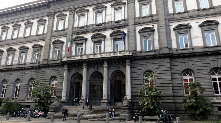 Federico II Universidad de Nápoles