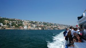 Batò Neapel, für den Sommer 2018 kommt die Bootstour zur Entdeckung der Juwelen der Küste in Neapel an