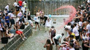 ‘A Chiena 2018 a Campagna tra secchiate, musica, passeggiate e chiena notturna