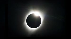 Eclipse de luna en Castel Sant'Elmo en Nápoles: observaciones gratuitas en el telescopio en la terraza