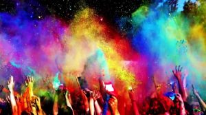 Holi Festival 2018 a Varcaturo, la festa dei colori con musica, danze e bagno in piscina
