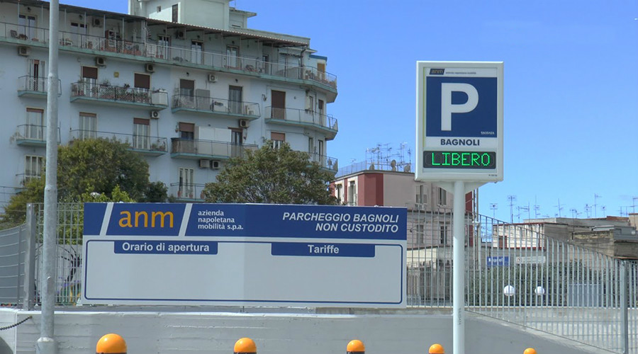 parcheggio di napoli bagnoli