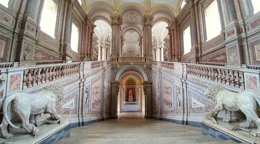 Palacio Real de Caserta, Salón de Honor