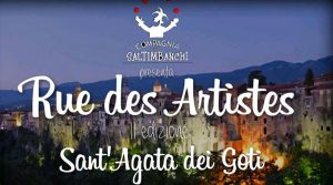 Festival degli artisti di strada a Sant'Agata de' Goti con giocolieri, trampolieri e sputafuoco