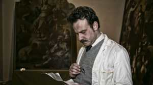 La visita guidata teatralizzata su Giuseppe Moscati alla Farmacia degli Incurabili di Napoli