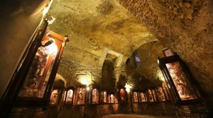 Halloween 2018 im Museum der U-Bahn von Neapel: zwei Nächte mit Graf Dracula
