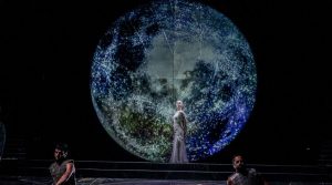 عرض لأوسكار وايلد سالومي على المسرح في مسرح ميركادانتي في نابولي