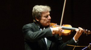 Uto Ughi al Teatro Bellini di Napoli con un concerto d'eccezione
