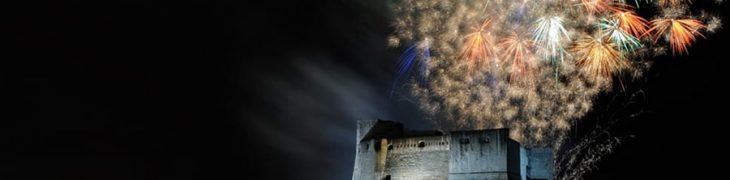 FOuchi d'artificio al Castel dell'Ovo a Napoli