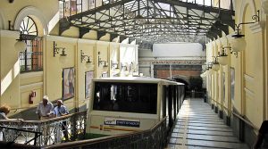 خط مترو 1 الإضراب ، Funiculars والحافلات في نابولي في نوفمبر 29 2019