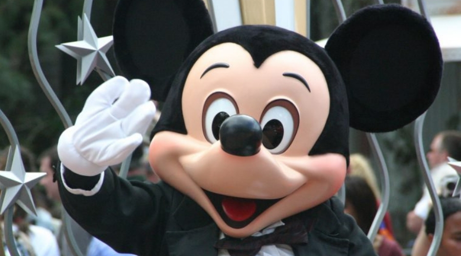 Carnival in Bacoli and Monte di Procida with Mickey's 90 years