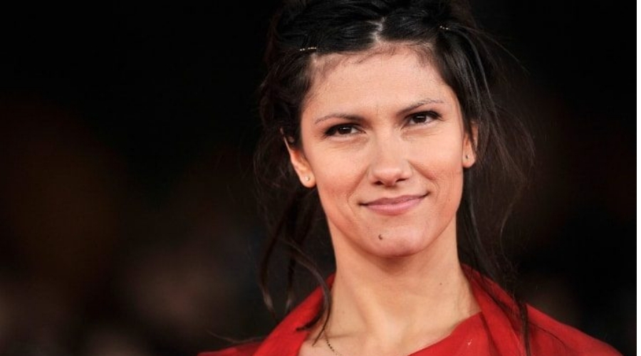 Elisa im Konzert im Augusteo Theater in Neapel mit „Live Open Diaries“