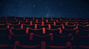 Freiluftkino bei der ehemaligen Nato di Bagnoli in Neapel: das Filmprogramm
