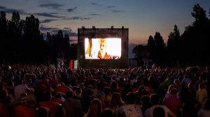 Kino rund um den Vesuv 2019 in San Giorgio a Cremano: Freiluftfilm für 4 Euro