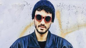 Carl Brave im Konzert auf der ehemaligen Nato-Basis von Bagnoli in Neapel