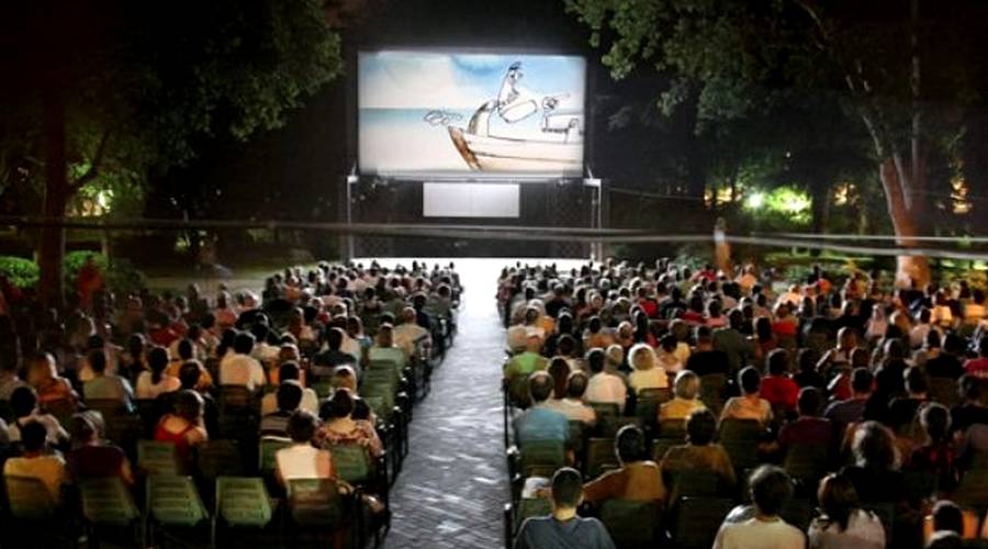 Outdoor cinema in Portici for summer 2019 with Fresko Film