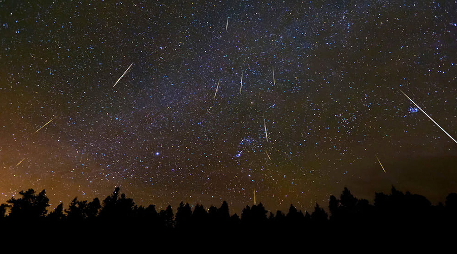 Noche de San Lorenzo 2019 en Nápoles: dónde observar las estrellas fugaces y los eventos en la ciudad