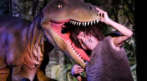 Dinosaurier leben im Troisi-Theater in Neapel, Kuriositäten über die Show