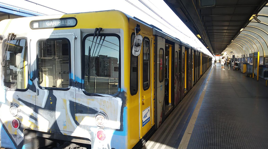 linha 1 do metrô em Nápoles