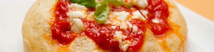 Pizza fritta napoletana
