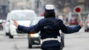 Verkehrsgerät in Neapel für das Mahnmal der Toten 2019