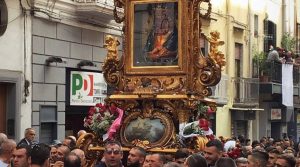 procesión de la virgen de la nieve