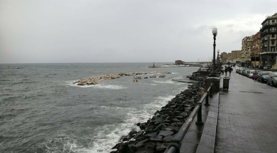 Schlechtes Wetter in Neapel